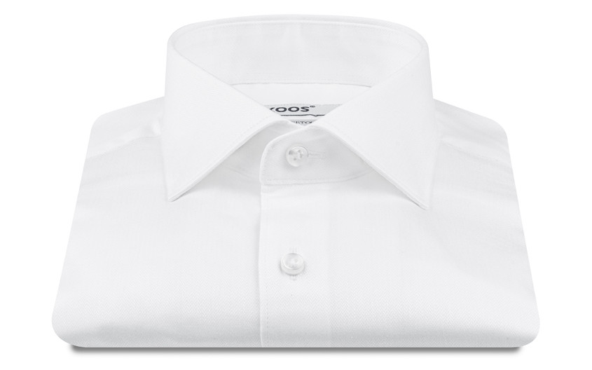 Chemise blanche à motifs...