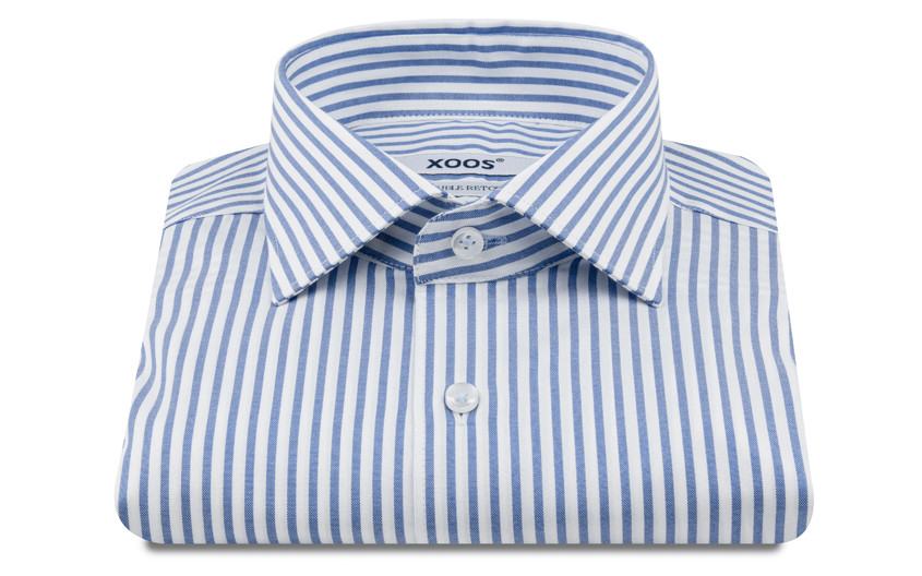 Chemise à rayures bleues...